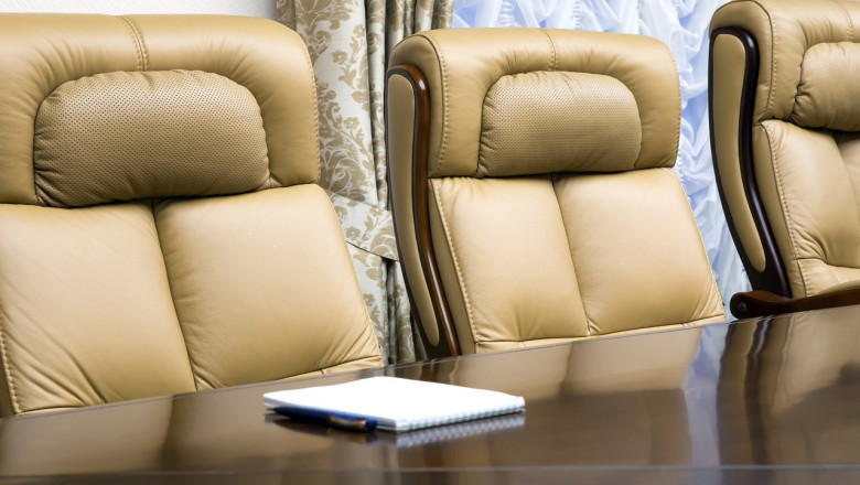 The Impact of Boardroom Advisors on Company Performance and Growth