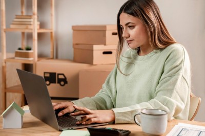 The Businesses That Get Value From a Fractional FC Share Three Things — and None of Them Is the FC
